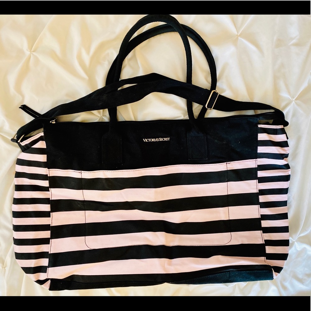 Victoria secret weekend getaway bag